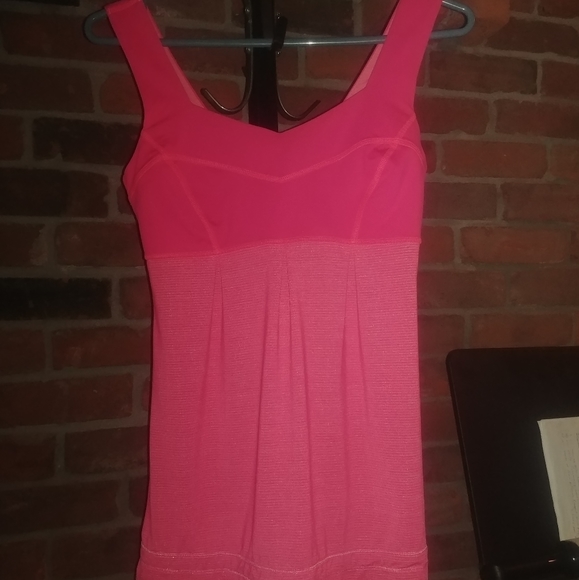 Lulu Lemon adjustable workout tank - Picture 2 of 12